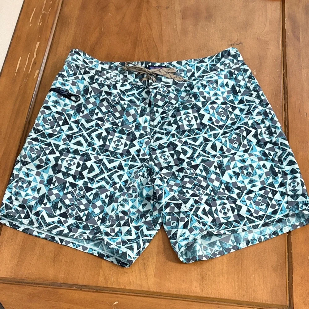 Patagonia Men's Blue Geometric Board Shorts Size 34
